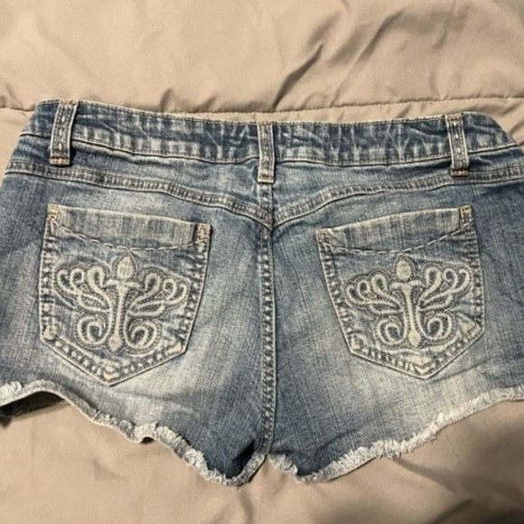 Jean Shorts - Picture 2 of 2